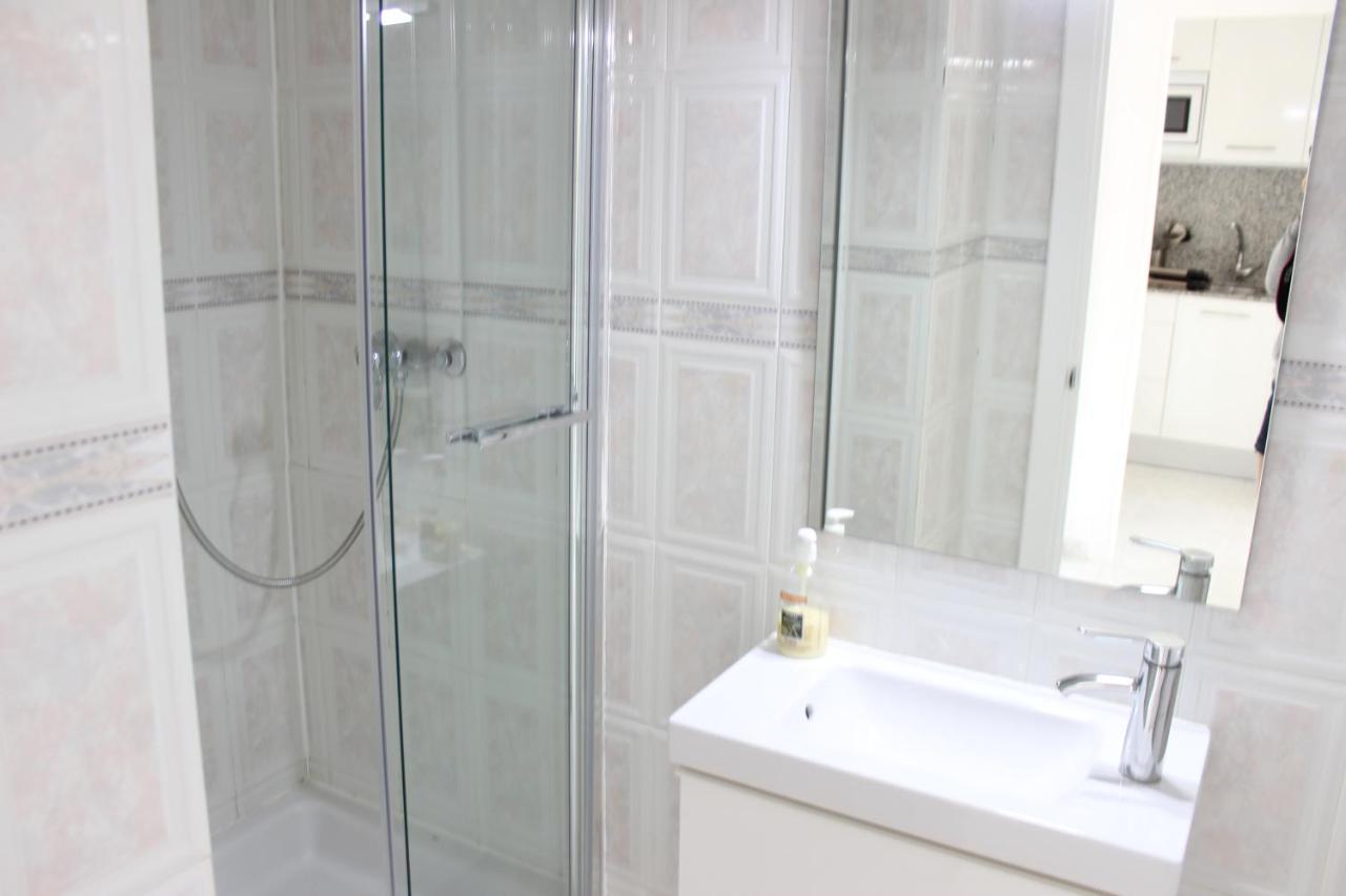 Beautiful Apartment In Front Of Beach, Pool, View Rosas Exterior foto