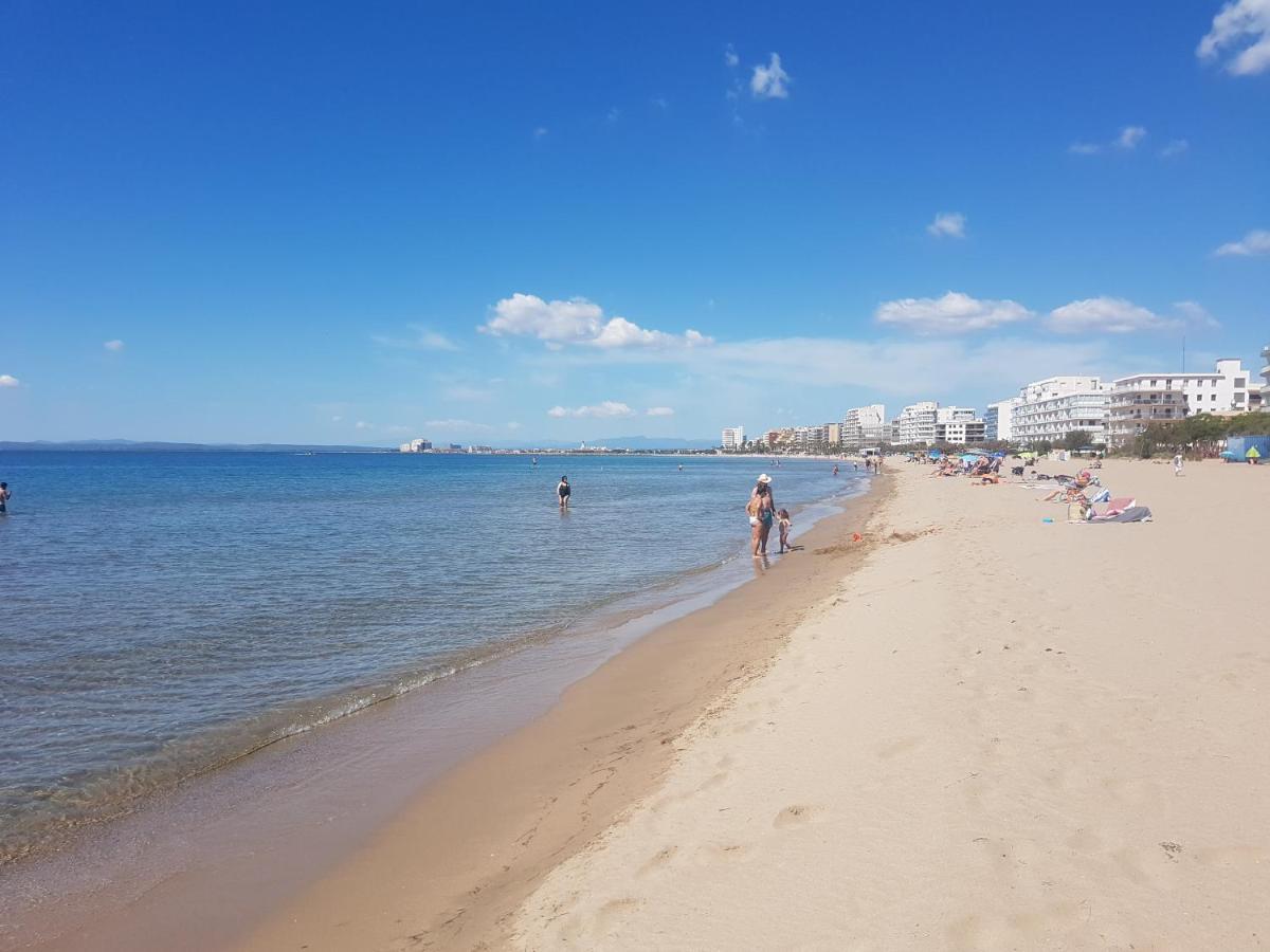 Beautiful Apartment In Front Of Beach, Pool, View Rosas Exterior foto